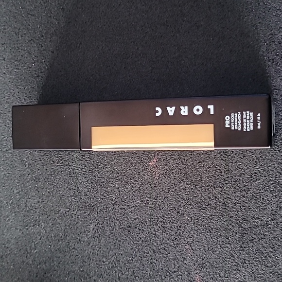 Make-up Trio Bundle - Picture 1 of 11